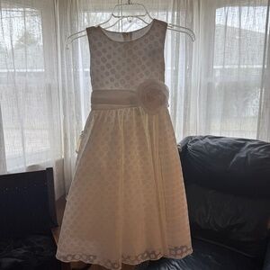 Child's White Dress (size 7)